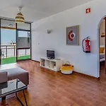 Bright 1bdr W/balcony & Pool By Lovelystay